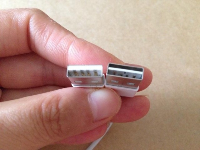 Rò rỉ hình ảnh cáp Lightning mới với kết nối USB đối xứng của Apple